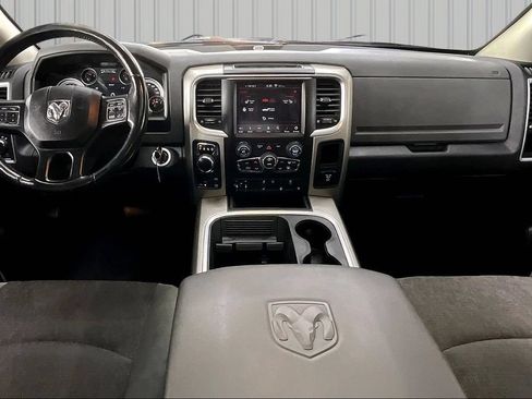 Used 2019 RAM 1500 Classic SLT AWD/4WD image 7