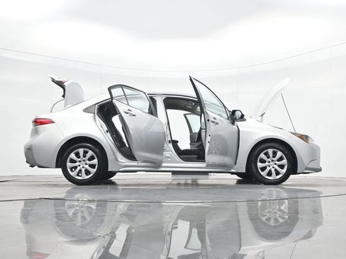 Used 2024 Toyota Corolla LE image 46