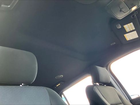 Used 2019 Ford Expedition XLT image 12