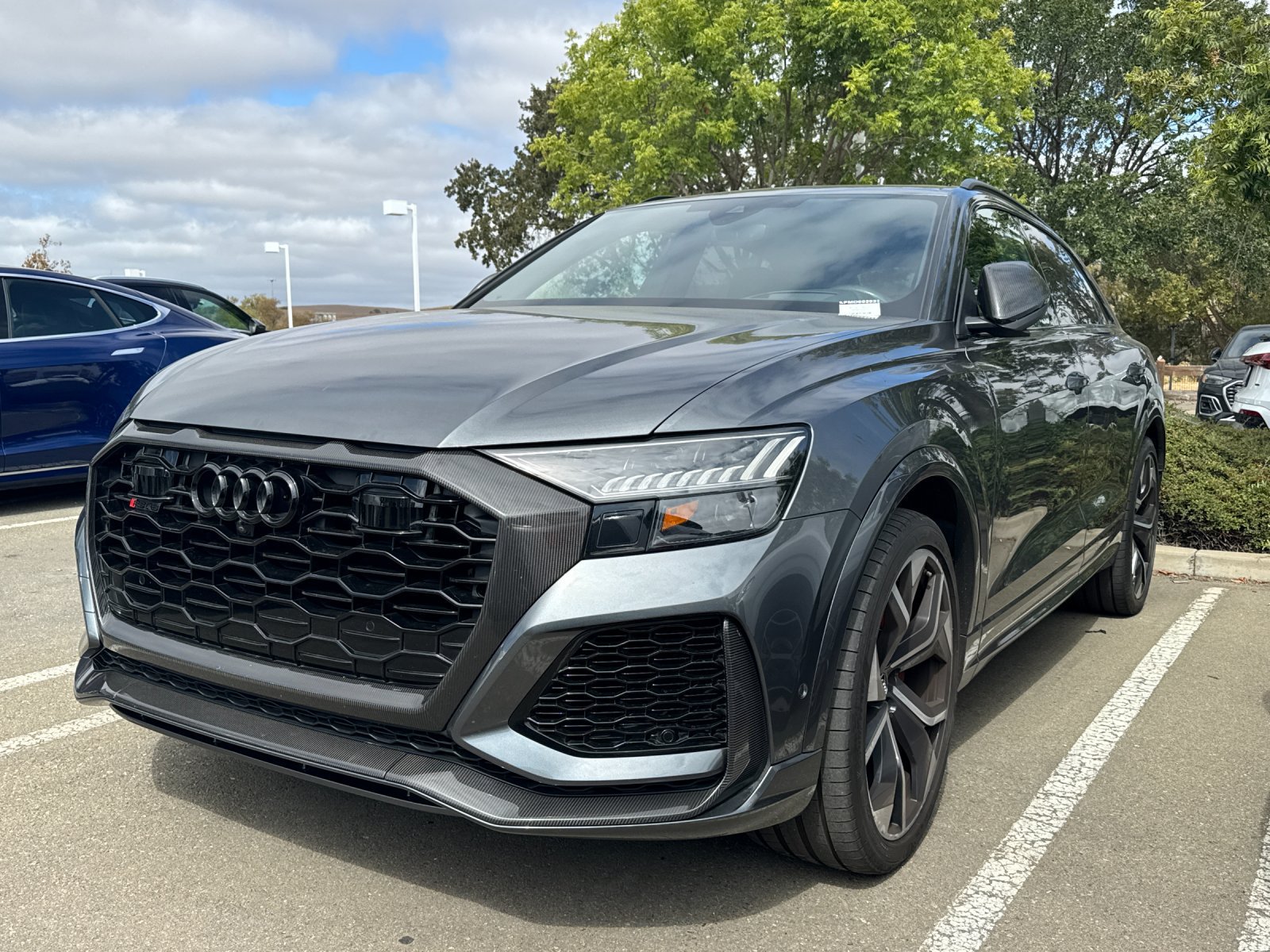 Used 2021 Audi RS Q8 w/ Carbon Optic Package AWD/4WD image 2