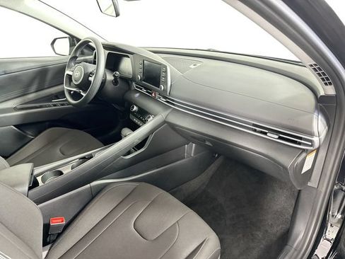 Used 2026 Hyundai Elantra Hybrid FWD image 28