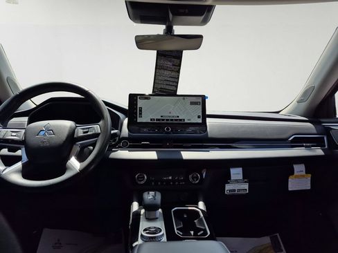 New 2026 Mitsubishi Outlander ES FWD image 22