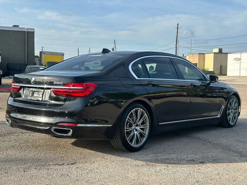 Used 2019 BMW 740i w/ Executive Package RWD image 6