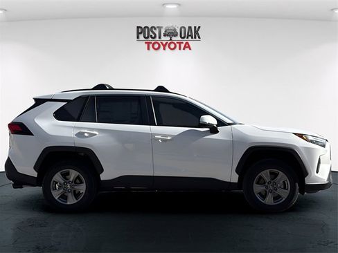 New 2025 Toyota RAV4 XLE image 8