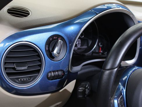 Used 2018 Volkswagen Beetle 2.0T SE w/ SE Premium Package image 51