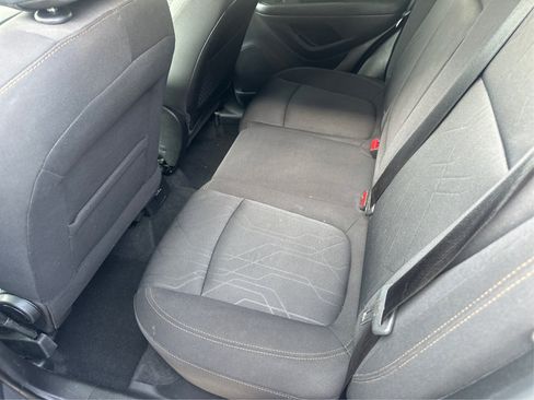 Used 2019 Chevrolet Trax LT FWD image 12