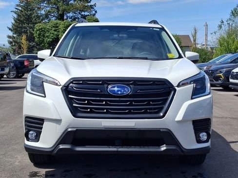 Used 2024 Subaru Forester Premium AWD/4WD image 8