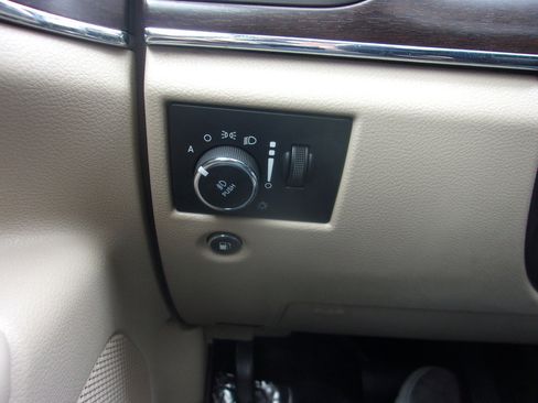 Used 2018 Jeep Grand Cherokee Limited w/ Trailer Tow Group IV AWD/4WD image 24