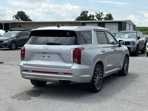 Used 2023 Hyundai Palisade Calligraphy image 24