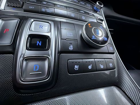 Used 2022 Hyundai Santa Fe Limited image 9