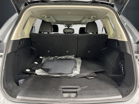 Used 2024 Nissan Rogue Platinum w/ Platinum Premium Package FWD image 12
