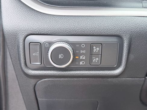 Used 2021 Ford Explorer XLT w/ Equipment Group 202A RWD image 12