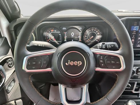 Used 2024 Jeep Wrangler Unlimited Sahara w/ Safety Group AWD/4WD image 19