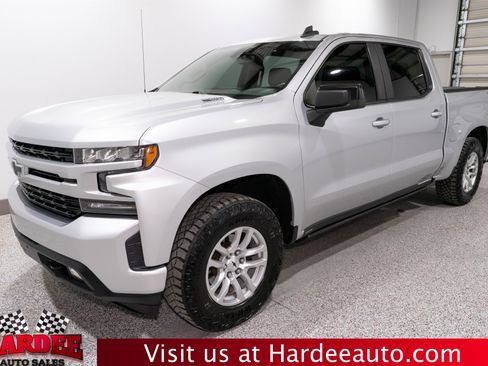 Used 2021 Chevrolet Silverado 1500 RST image 2