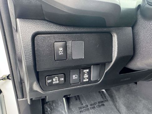 Certified 2022 Toyota Tacoma TRD Off-Road image 27