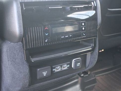 Used 2022 Jeep Wagoneer Series III AWD/4WD image 26