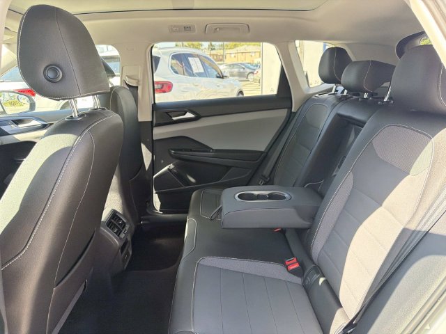 Certified 2023 Volkswagen Taos SE w/ Panoramic Sunroof Package FWD image 11