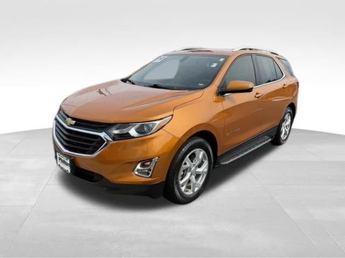 Used 2019 Chevrolet Equinox LT FWD image 3