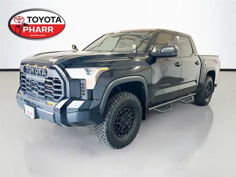 Used 2025 Toyota Tundra SR5 w/ SR5 Premium Package AWD/4WD image 1