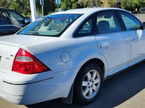 Used 2007 Ford Five Hundred SEL FWD image 4