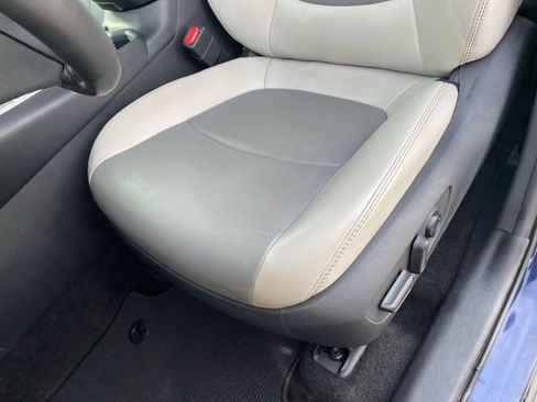 Used 2019 Toyota RAV4 XLE Premium w/ Advanced Technology Package image 24