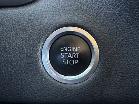 Used 2022 Toyota Tundra Limited image 23