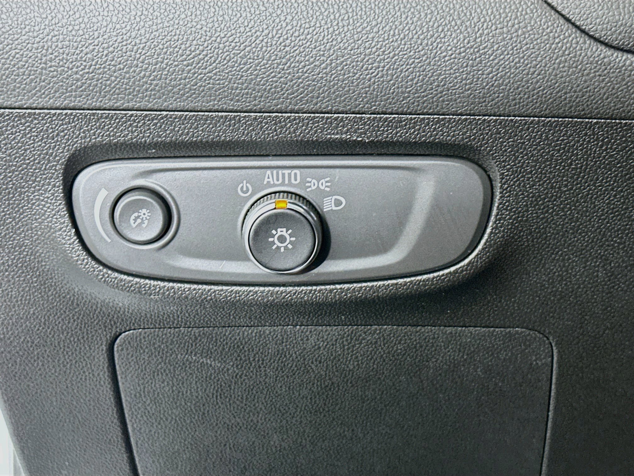 Used 2025 Buick Encore GX Preferred w/ Advanced Technology Package FWD image 17