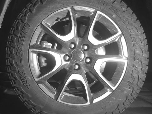 Used 2025 Jeep Compass Trailhawk AWD/4WD image 12