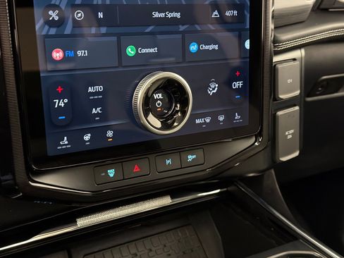 Used 2023 Ford F150 Lightning Platinum image 30