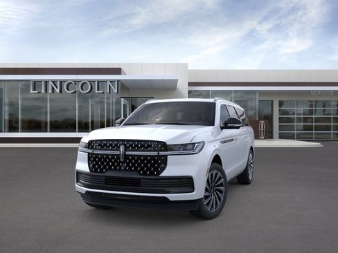 New 2026 Lincoln Navigator L Black Label AWD/4WD image 2
