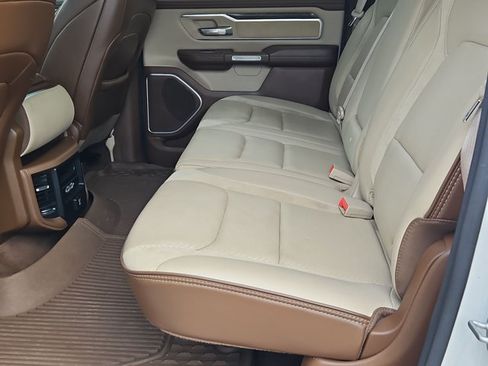 Used 2020 RAM 1500 Laramie RWD image 18