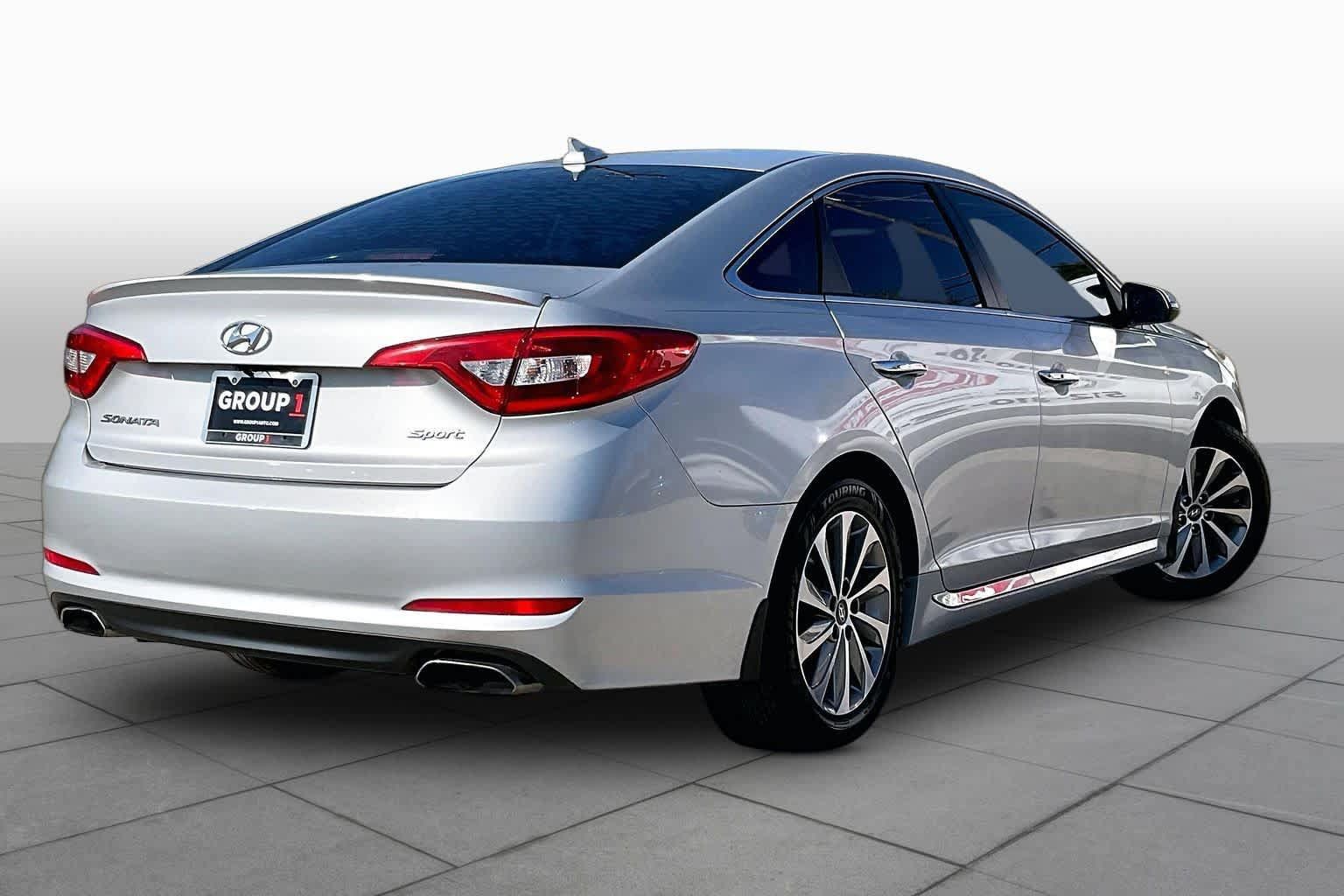 Used 2017 Hyundai Sonata Sport w/ Value Edition Package 02 FWD image 13
