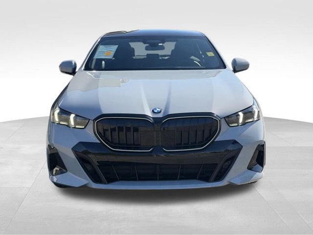 Certified 2026 BMW 540i xDrive w/ M Sport Package AWD/4WD image 13