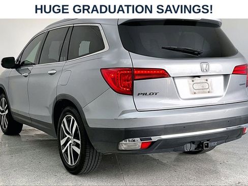 Used 2017 Honda Pilot Touring image 13