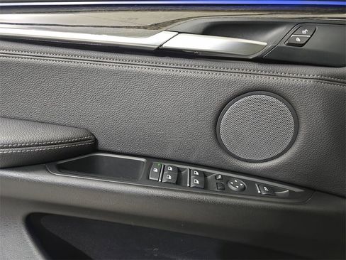 Used 2017 BMW X5 xDrive40e image 30