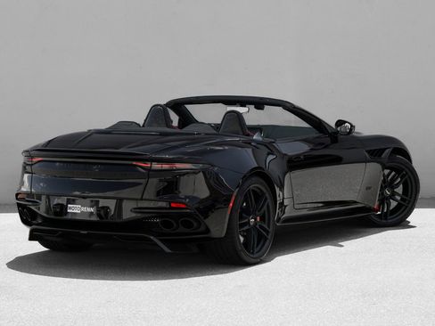 Used 2022 Aston Martin DBS Superleggera Volante RWD image 3