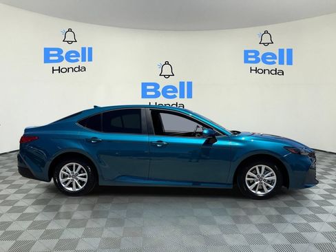 Used 2025 Toyota Camry LE w/ Convenience Package FWD image 5