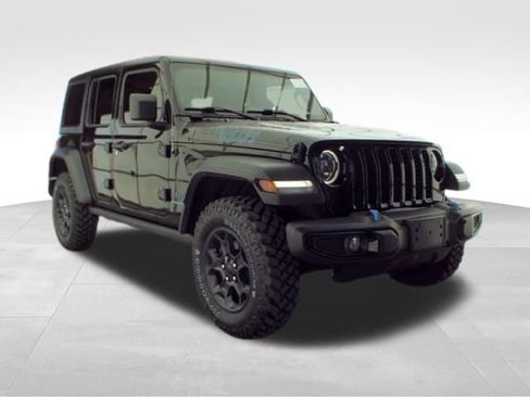 Used 2023 Jeep Wrangler Unlimited w/ Dual Top Group AWD/4WD image 2