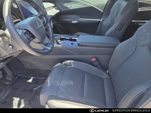 Used 2026 Lexus RX 450h AWD w/ Convenience Package image 12