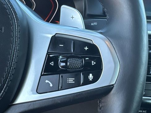 Used 2021 BMW M550i xDrive w/ Dynamic Handling Package AWD/4WD image 23