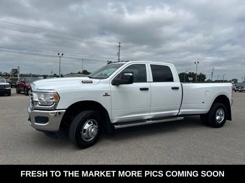 Used 2024 RAM 3500 Tradesman w/ Chrome Appearance Group AWD/4WD image 30
