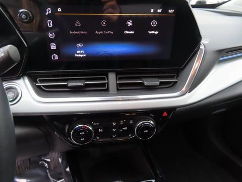 Used 2025 Chevrolet Trax LT w/ Driver Confidence Package FWD image 24