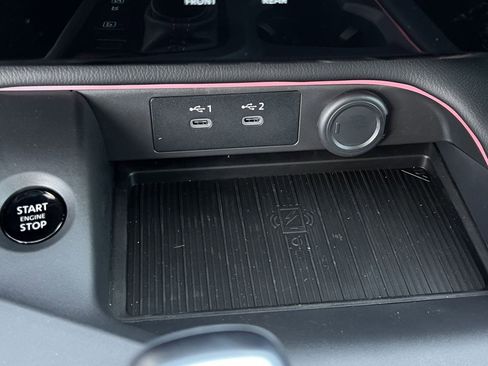 New 2026 Nissan Sentra SR w/ Floor Mat Package FWD image 14