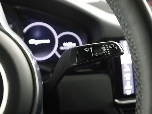 Used 2021 Porsche Cayenne image 30