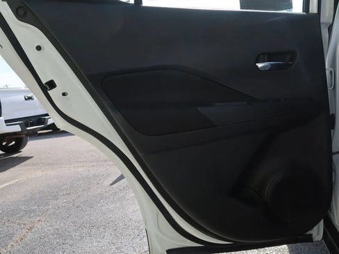 Used 2023 Nissan Kicks SV FWD image 46
