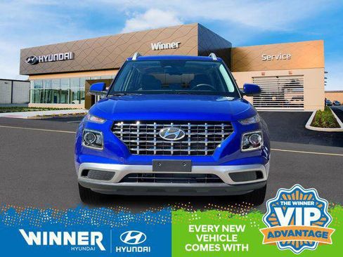 New 2025 Hyundai Venue SEL image 13