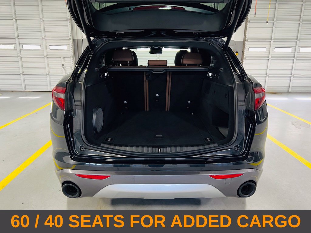 Used 2023 Alfa Romeo Stelvio Ti AWD/4WD image 13