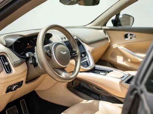 Used 2023 Aston Martin DBX AWD/4WD image 11