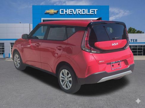 Used 2024 Kia Soul LX FWD image 4
