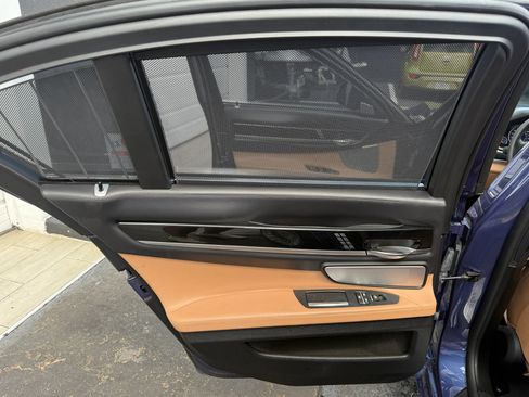 Used 2013 BMW ALPINA B7 xDrive image 17